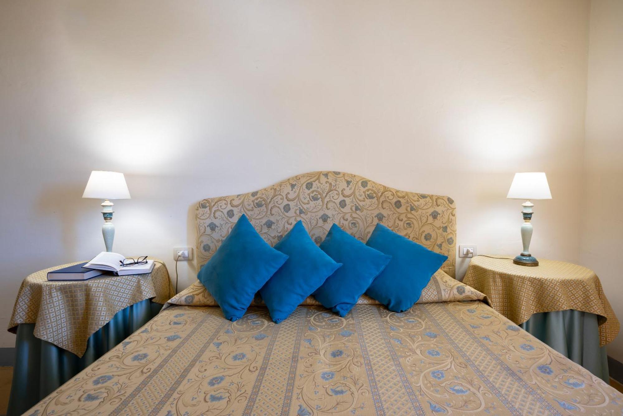 Agriturismo Bio Fattoria Bacio チェルタルド エクステリア 写真