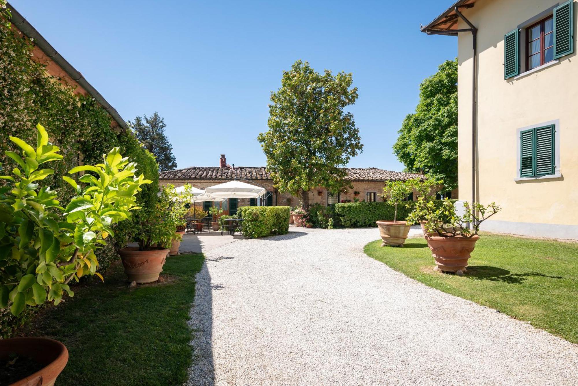 Agriturismo Bio Fattoria Bacio チェルタルド エクステリア 写真