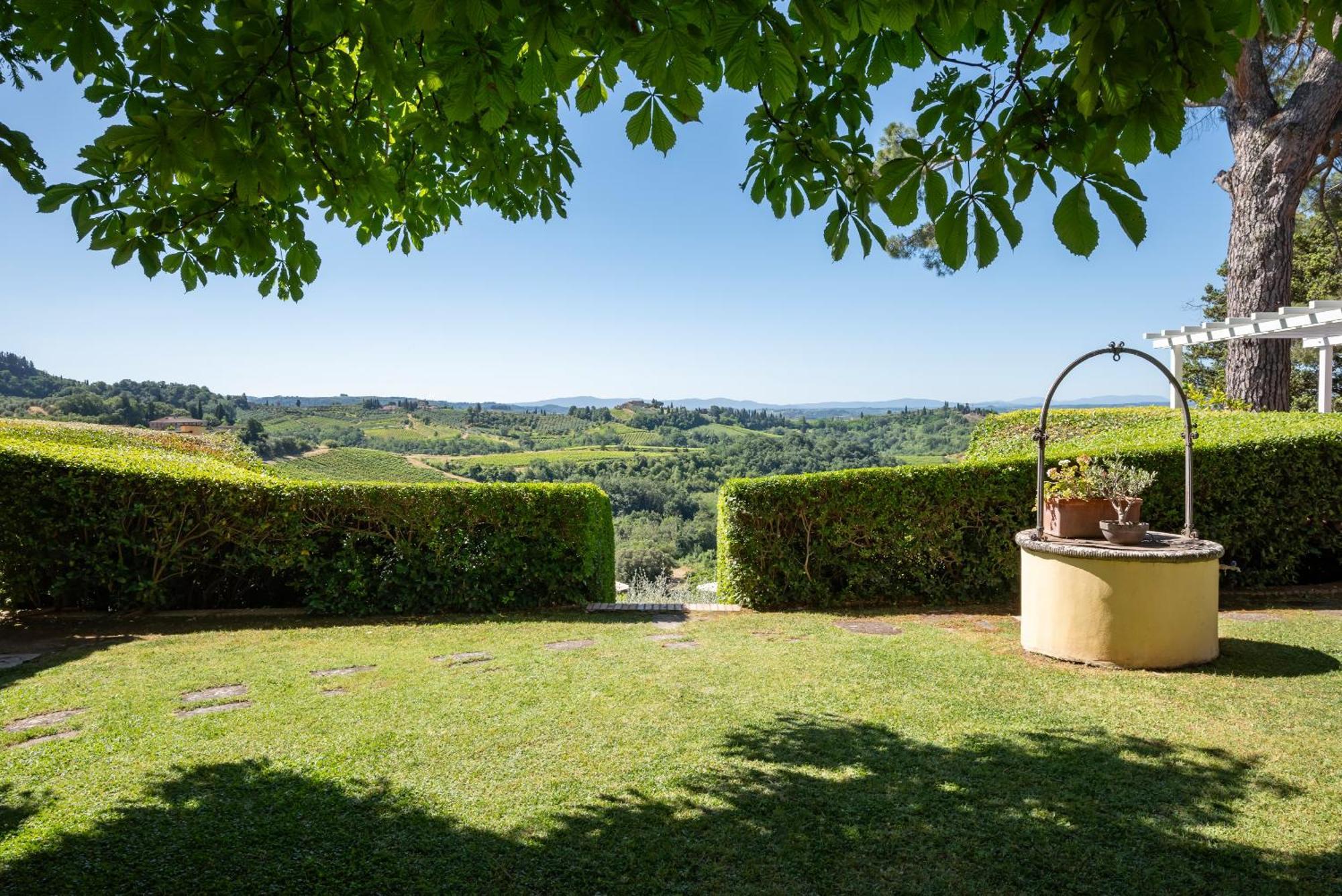 Agriturismo Bio Fattoria Bacio チェルタルド エクステリア 写真