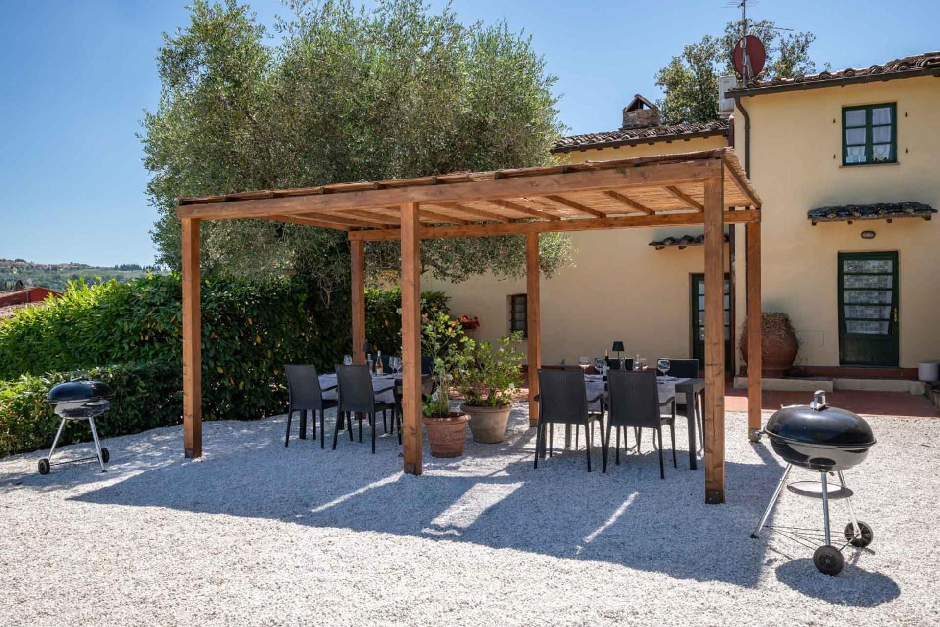 Agriturismo Bio Fattoria Bacio チェルタルド エクステリア 写真